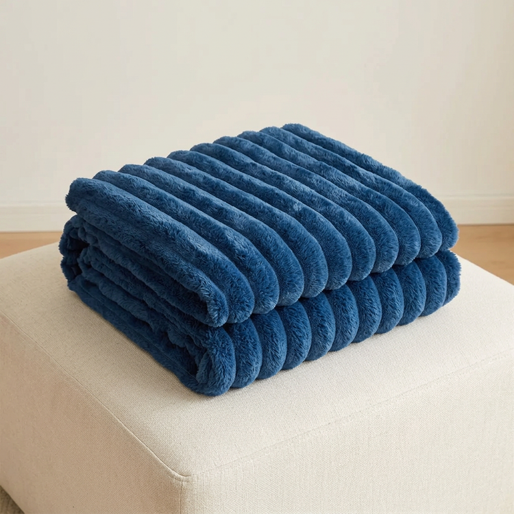 Bleu, plaid plié